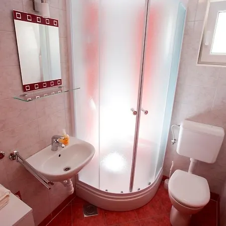 Tresnja Appartement Podstrana
