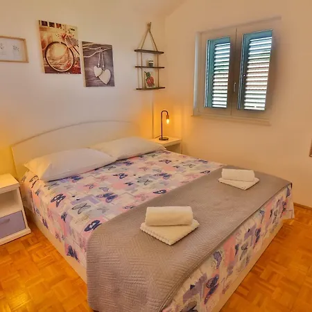 Appartement Tresnja Podstrana