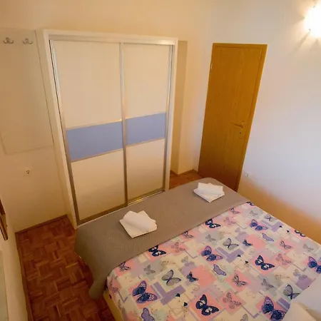 Appartement Tresnja *
