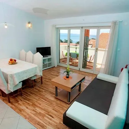 Tresnja Appartement Podstrana